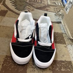Brand new Vans Knu Skool Red/White Size 10.5 Never worn, comes with box Clean condition, no flaws $90 OBO