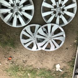 Nissan Hub Capps