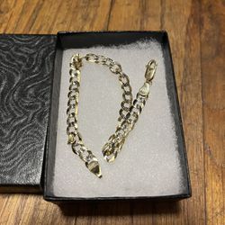 10k Gold Bracelet 6.3 Grams