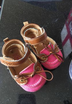 IZOD infant shoes size 2