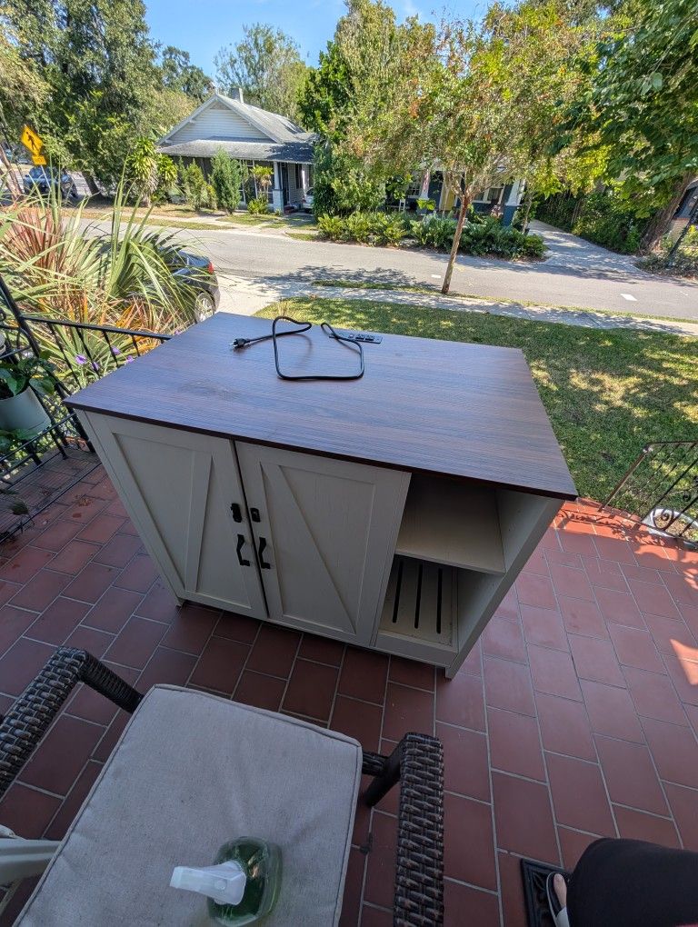 Kitty Litter Enclosure