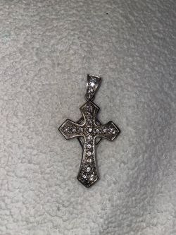 Cross pendant