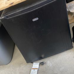 Mini Refrigerator 