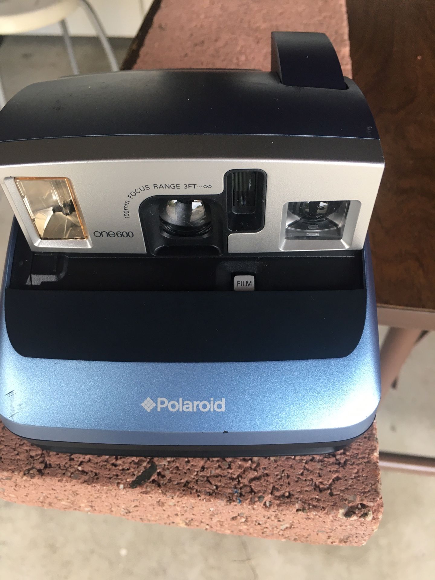 Polaroid Camera One 600
