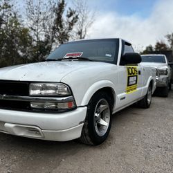 2001 Chevy S-10 very well-maintained
