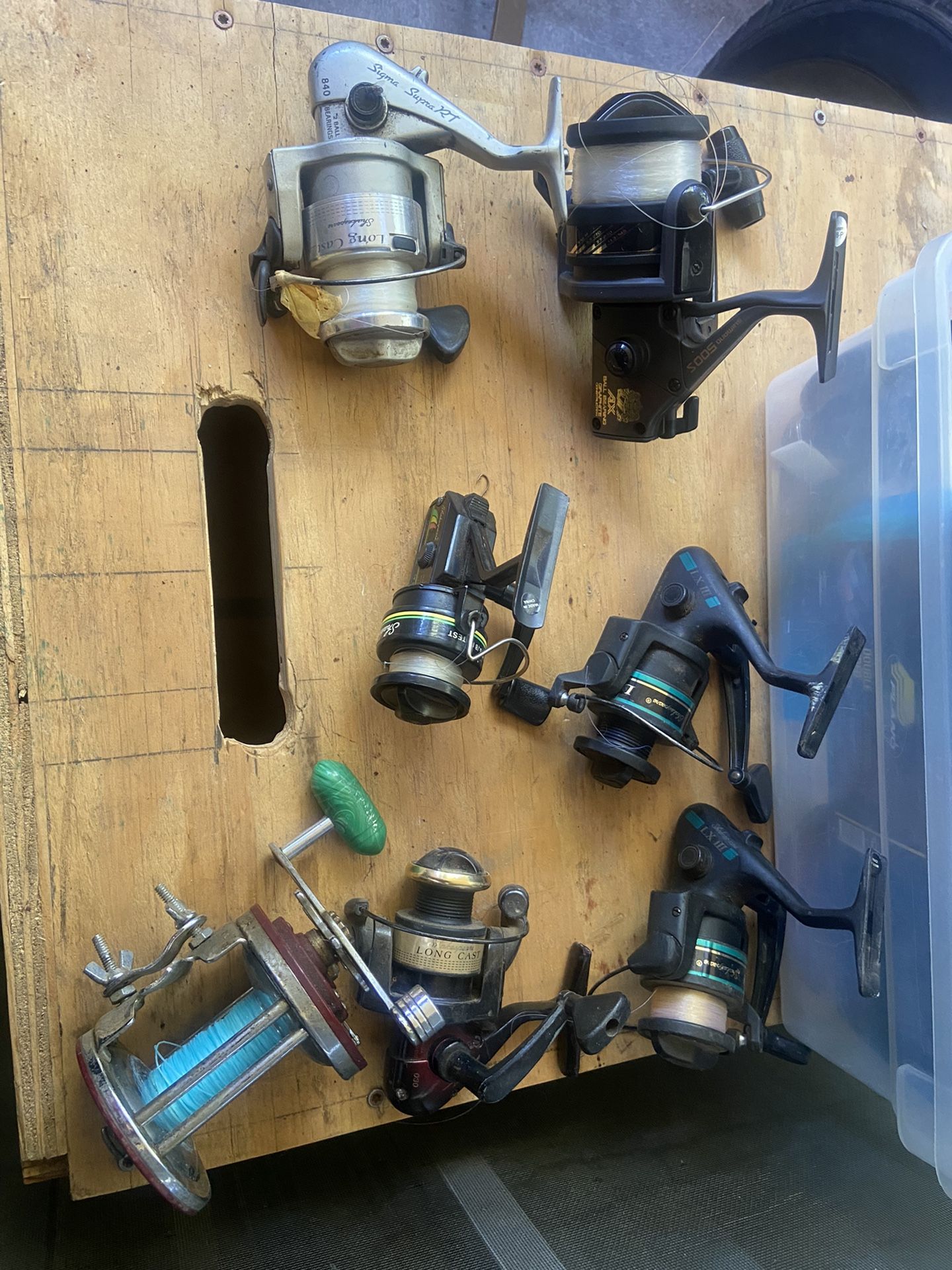 Assorted vintage Reels