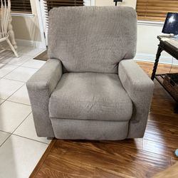 Recliner / Rocker Chair