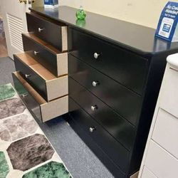 8 Drawer Black Color 