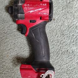 Milwaukee Fuel Brushless 18v