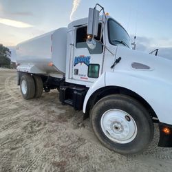 International WATER TRUCK 3000 Gal