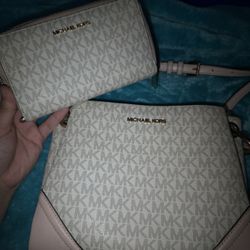 Michael Kors Nicole triple compartment 