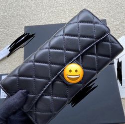 Woman wallet