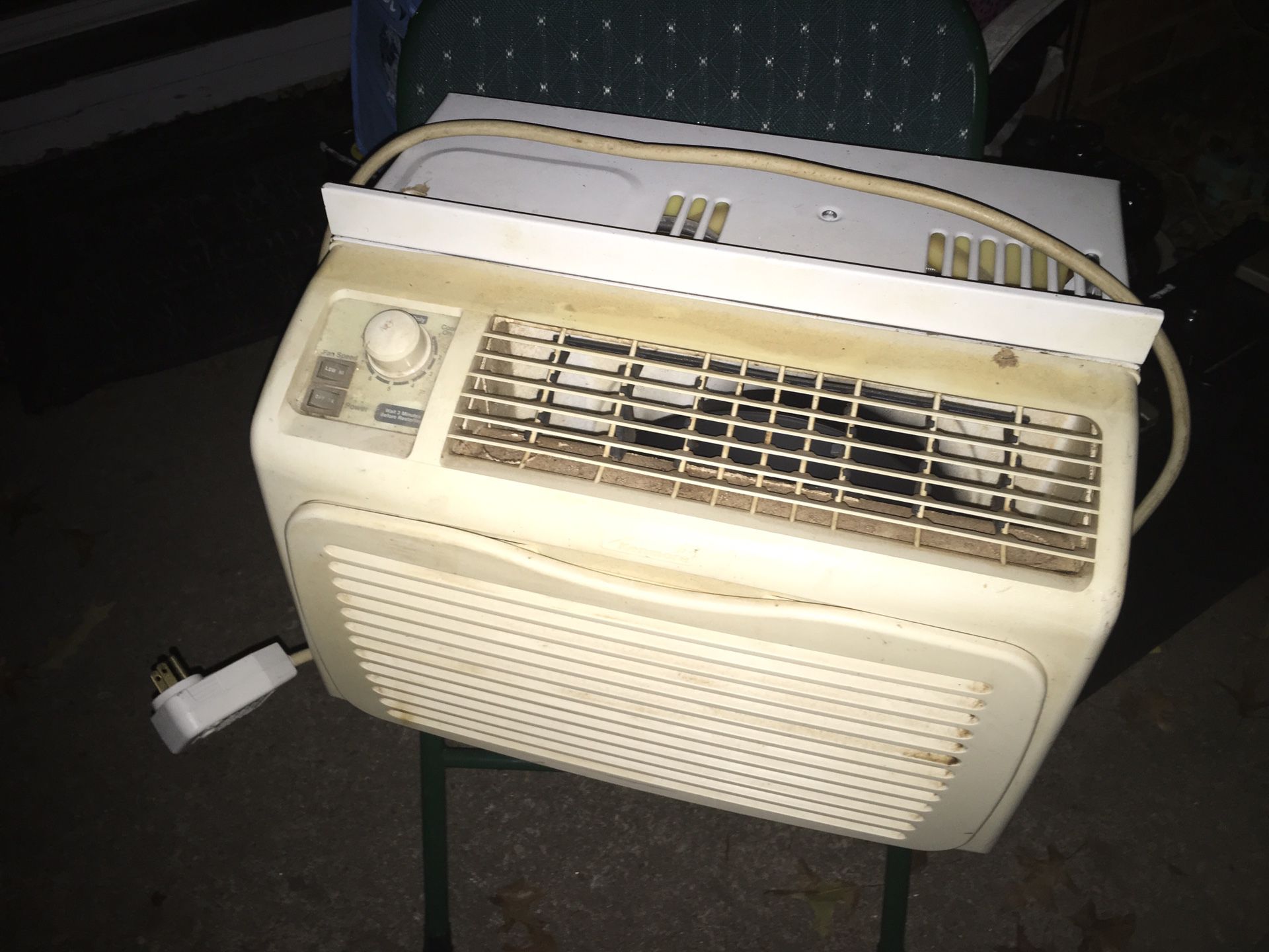 Nice AC unit works great only 50 Firm