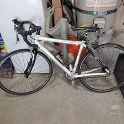 Raleigh Road Bike 