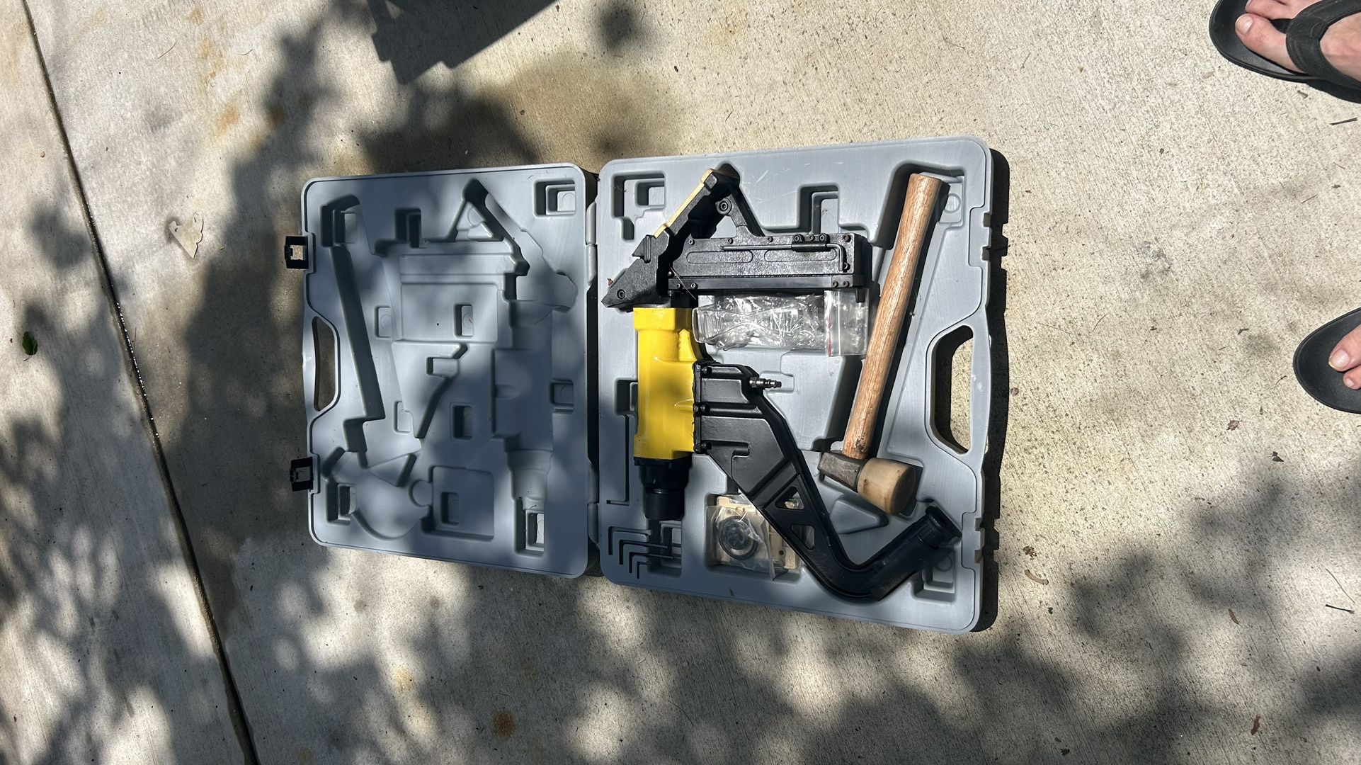 Air Floor Nail Gun