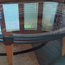 Modern Coffee Table With 2 Matching End Tables