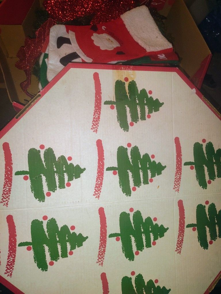 Reef And Wrapping Paper Everything Practically New