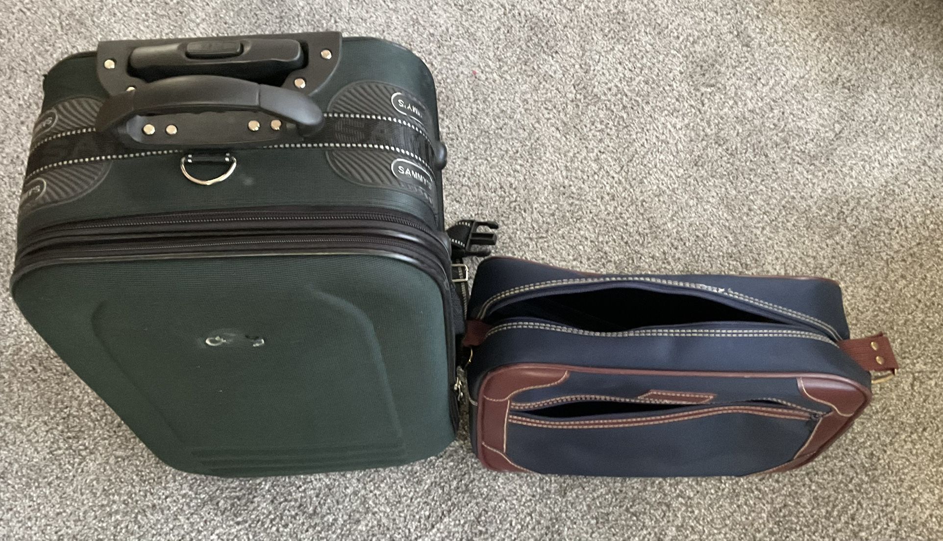 Carry On Suit Case with Wheels / Travel Bag