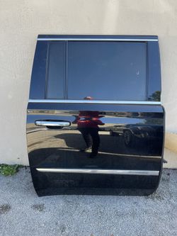 Door Escalade 2016