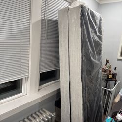 Queen Box Spring ( 2 Twins )