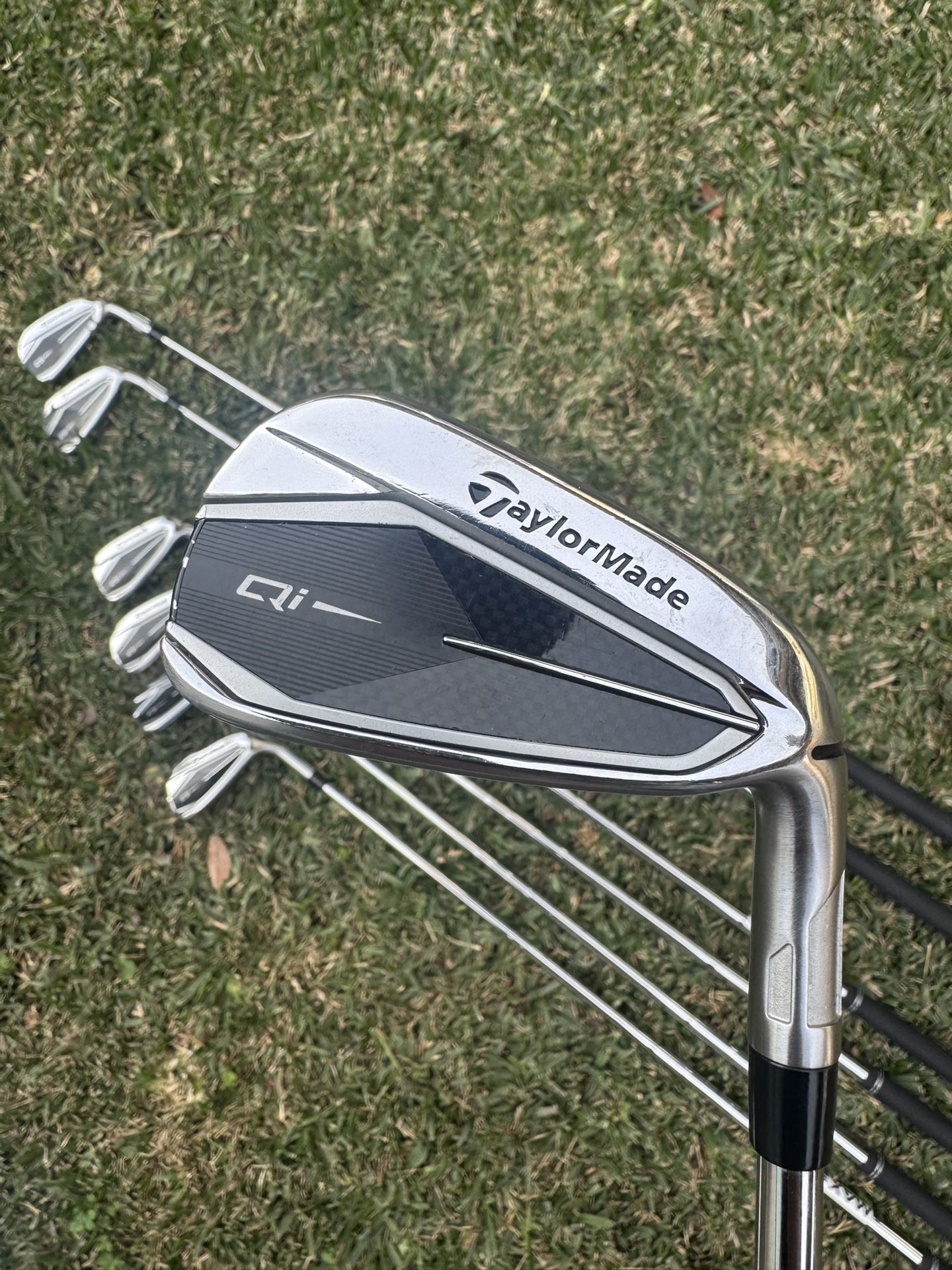 TaylorMade QI Iron Set: 7 Pc Set 5-AW 🔥DEAL🔥