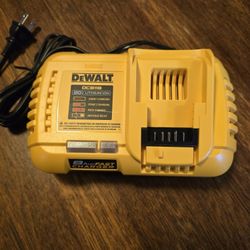 Dewalt Fast Charger 8ah