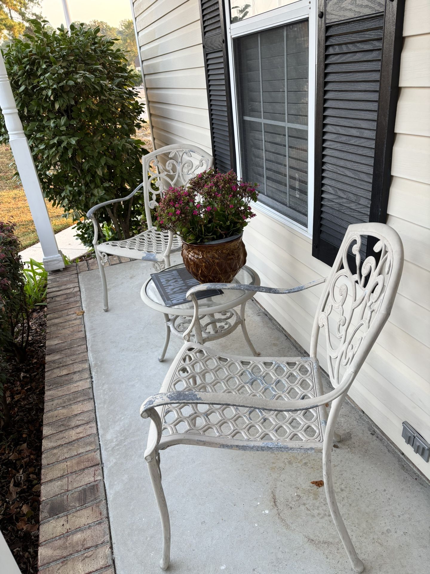 Outdoor Furniture-Table and chairs