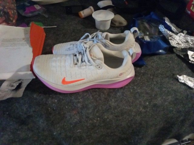 Brand New Nike Size 9 12