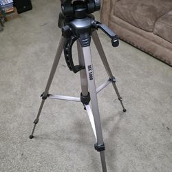 MX1000 Tripod