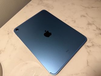 Ipad 10th gen blue 64GB Wifi + Cellular 5G unlocked 🔓 like new 🔥
