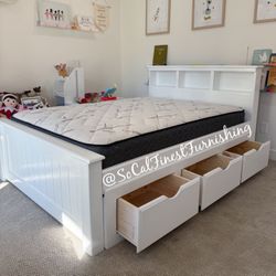 Full Bed And Mattress With Drawers 