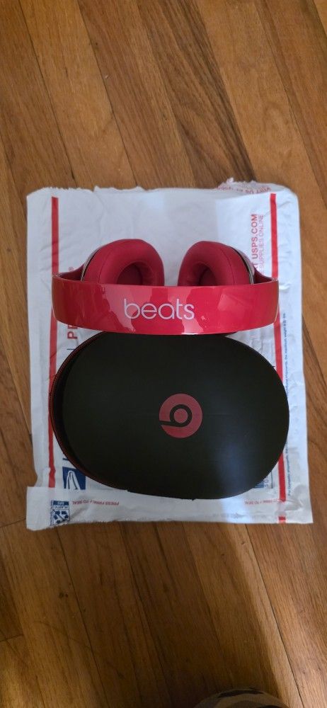 BEATS STUDIO WIRELESS HEADPHONES