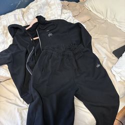alo sweatsuit size small men’s