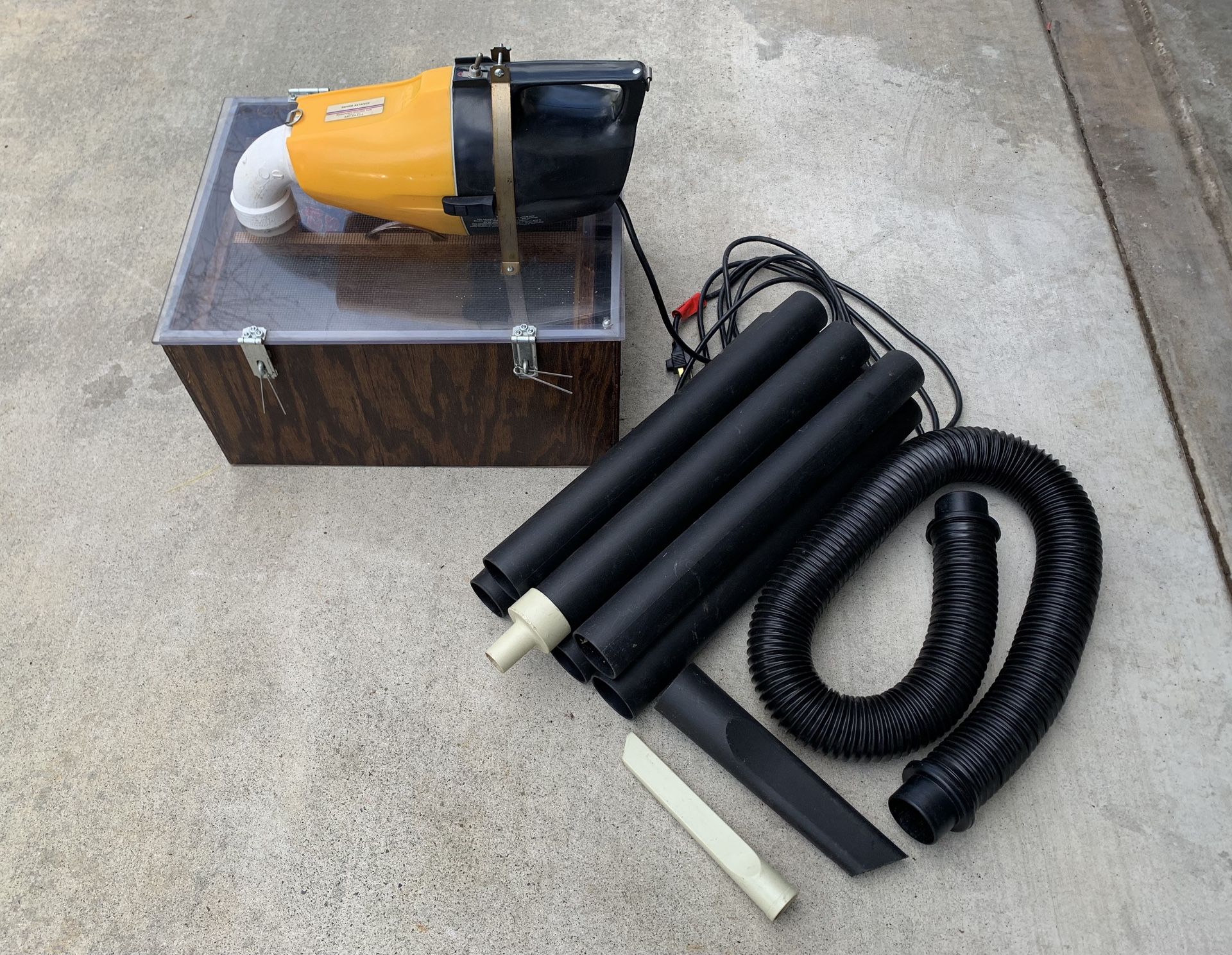 Gentle Honey Bee Vacuum Box