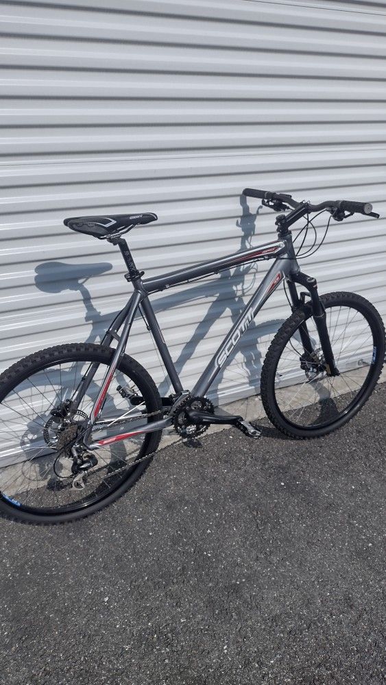 ONLY 200 EXCELLENT CONDITION GARAGE KEPT SCOTT ASPECT 45 XL21
