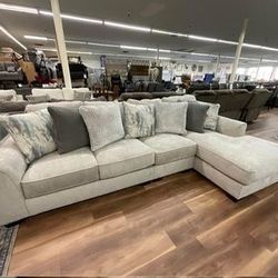 Beautiful New Ashley Brand Sectional Sofa Couch In Pewter *Chaise Available On Right Or Left Side*