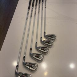 Callaway XHot - RH Golf Club Iron Set