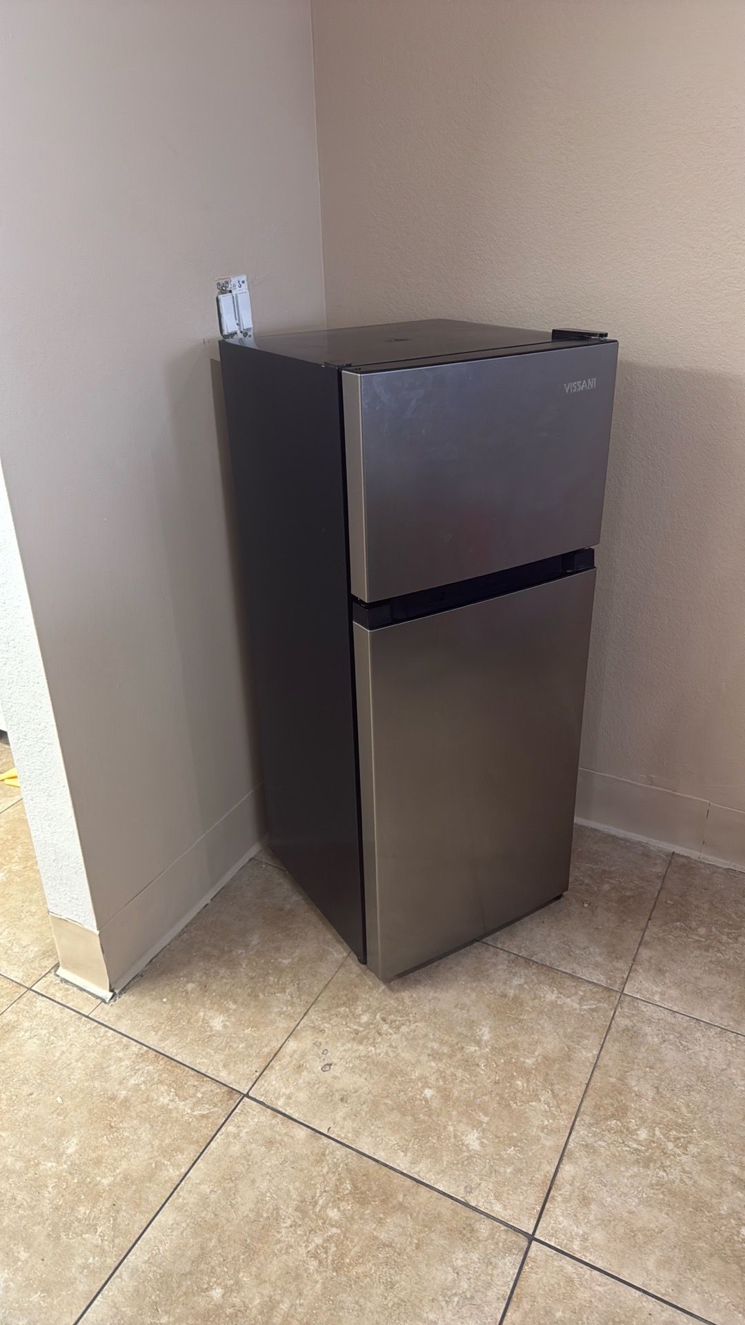 Vissani Mini Fridge