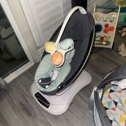 4moms MamaRoo Multi-Motion Baby Swing in Classic Grey with Mesh Infant Insert,