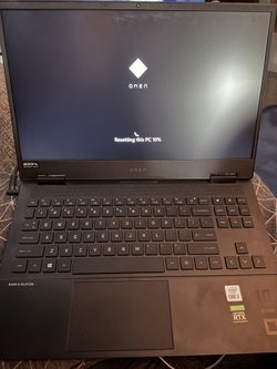 HP OMEN Laptop 15-eK0xxx 15.6" (500GB SSD, i7-1075H, 2.6 GHz, 16GB RAM)