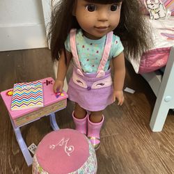 American Girl Dolls And Bed (read Post) 