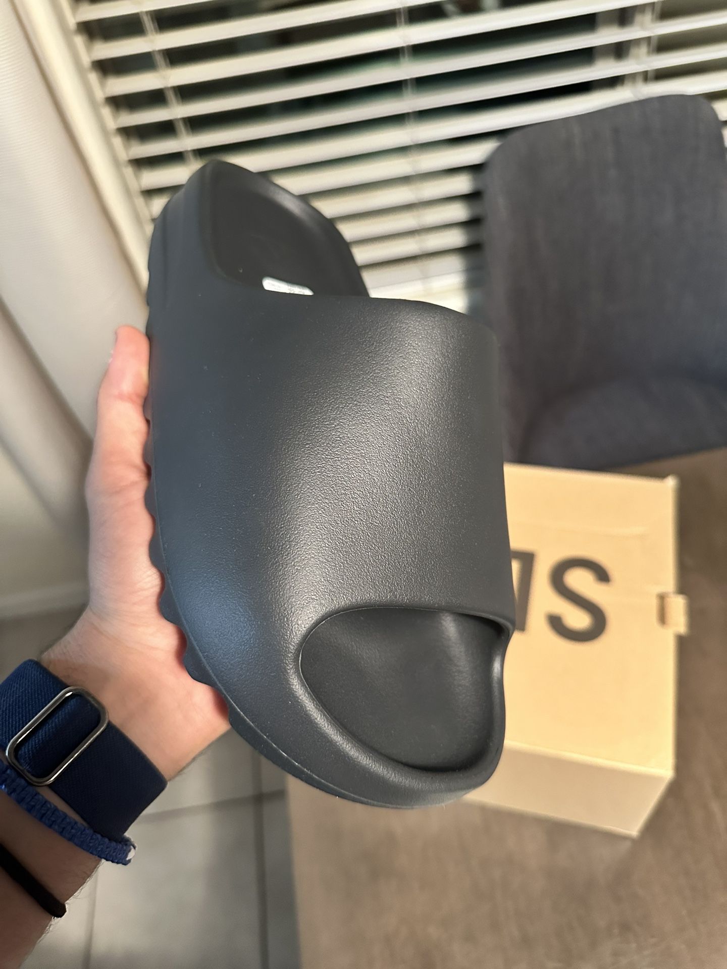 Yeezy Slides Onyx Size 10