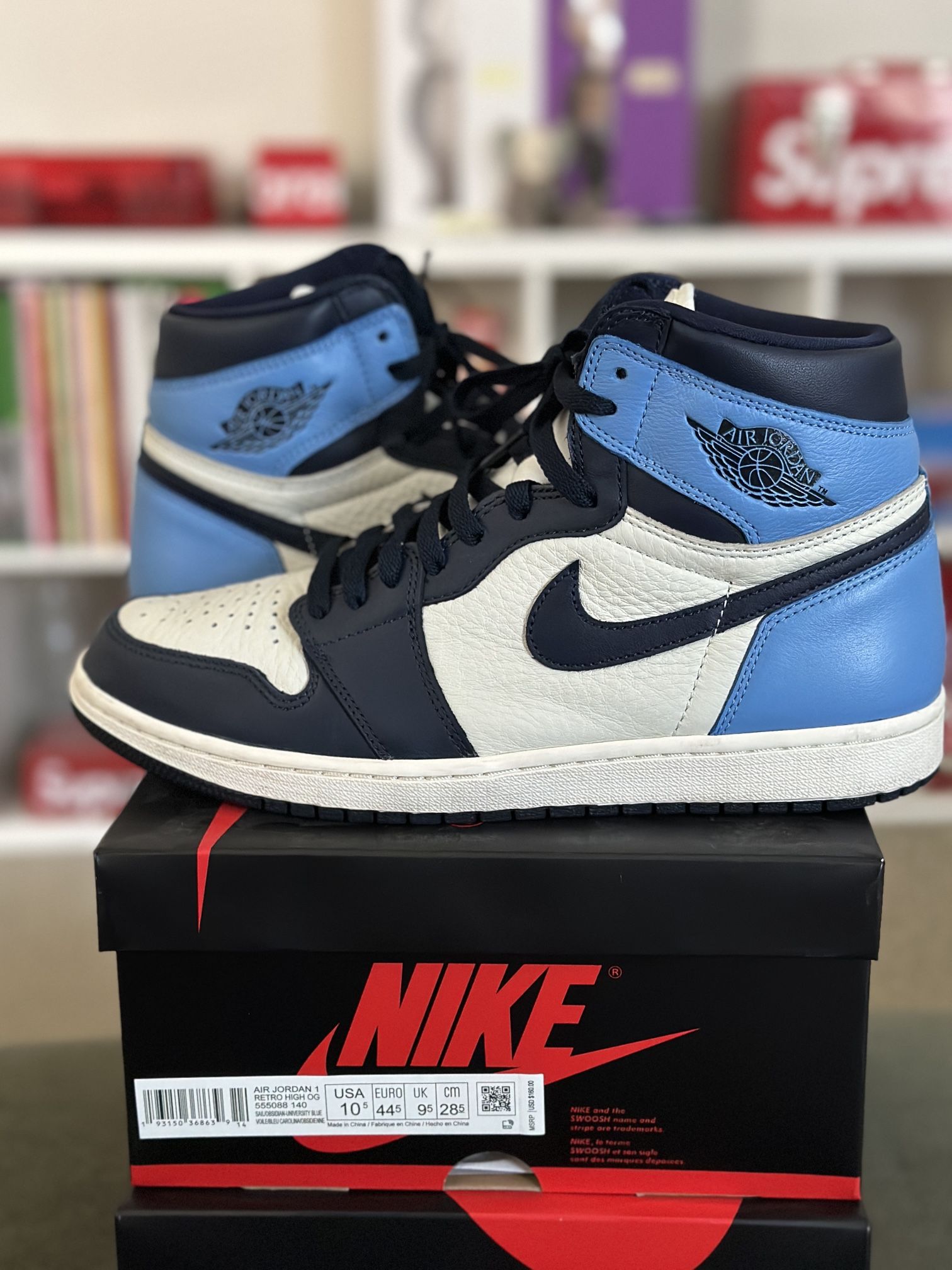 Nike Air Jordan Retro 1 Obsidian High 
