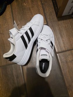 Boys Kids Shoes 4.5 New