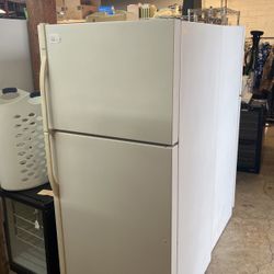 Kenmore Refrigerator 