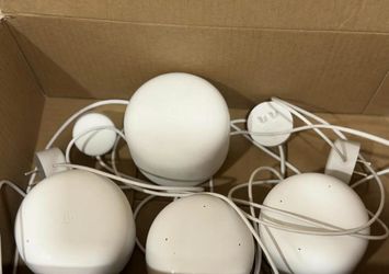 Google Nest Wifi Mesh System - 4 Units (2 Routers + 2 Points)