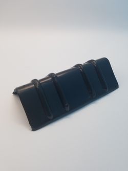 Plastic Corner Protector with points CP-100, 5-1/4"x2"