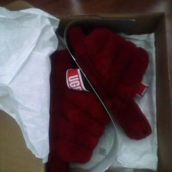 Uggs Yeah Slides 