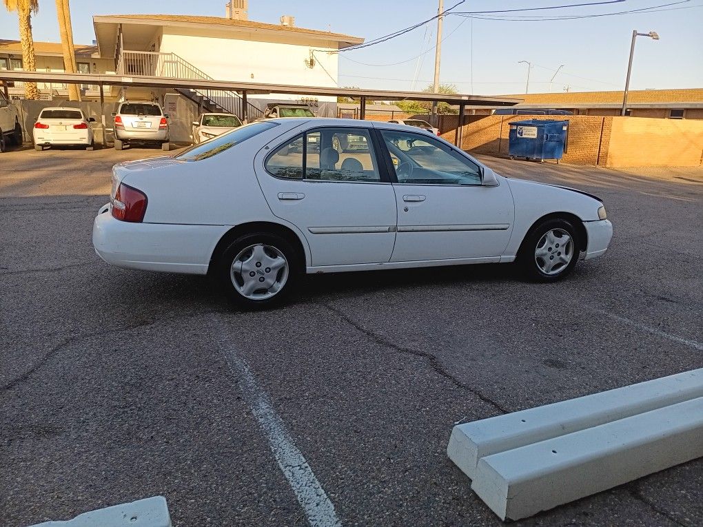 2000 Nissan Altima