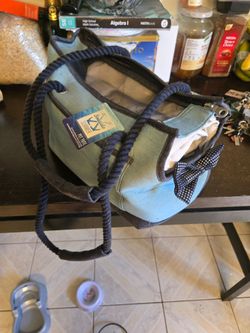 Pet tote carrier